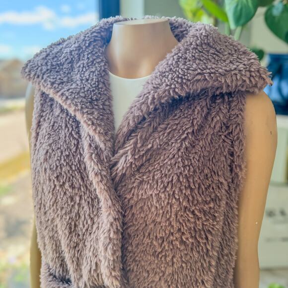 Thread & Supply Dusty Rose Sherpa Lined Snap Front Collared Vest, Women's Small - Picture 10 of 10